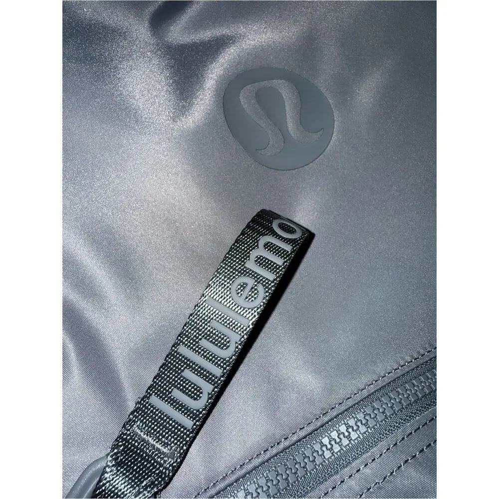 NEW LULULEMON CREW BACKPACK 22L GREY BACKPACK LOGO LAPTOP TRAVEL POCKETS